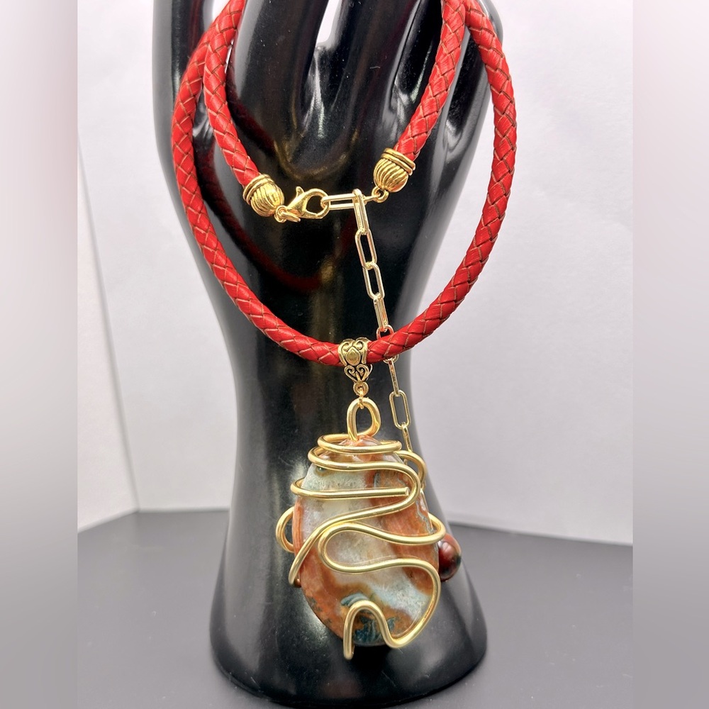 LEATHER + DRAGON SKIN AGATE NATURAL CHOKER NECKLACE size adjusted